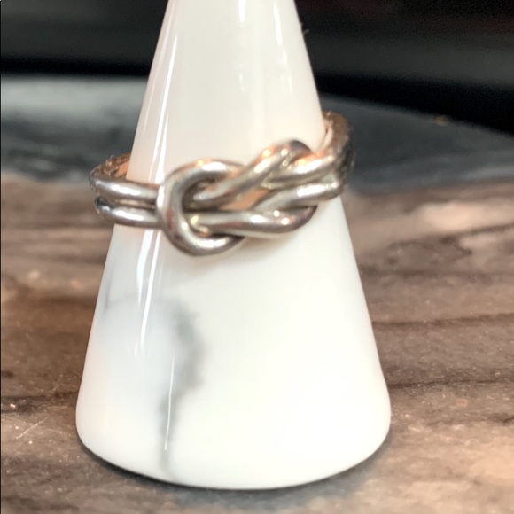 925 Sterling Silver Criss Cross Knot Ring (Size - 9) - Picture 2 of 12
